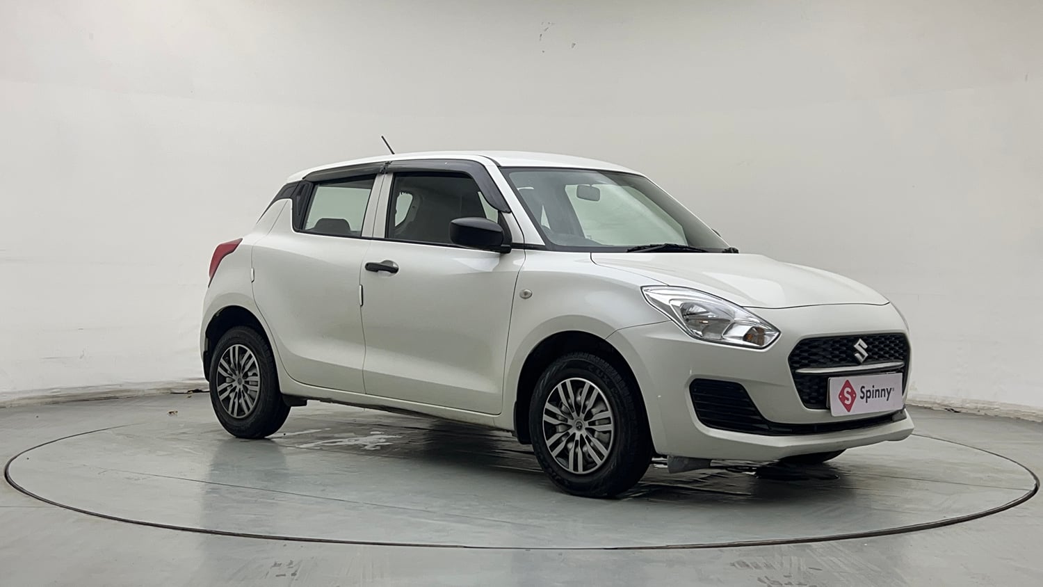 Used 2023 Maruti Suzuki Swift LXi Petrol Manual exterior RIGHT FRONT CORNER VIEW