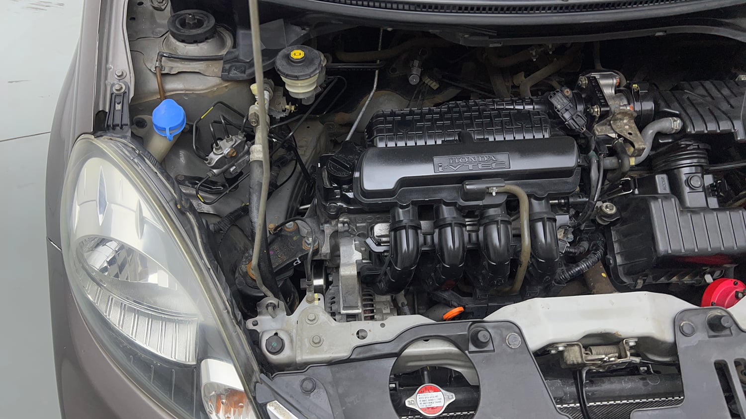 Used 2017 Honda Amaze 1.2 S i-VTEC Petrol Manual engine ENGINE RIGHT SIDE VIEW