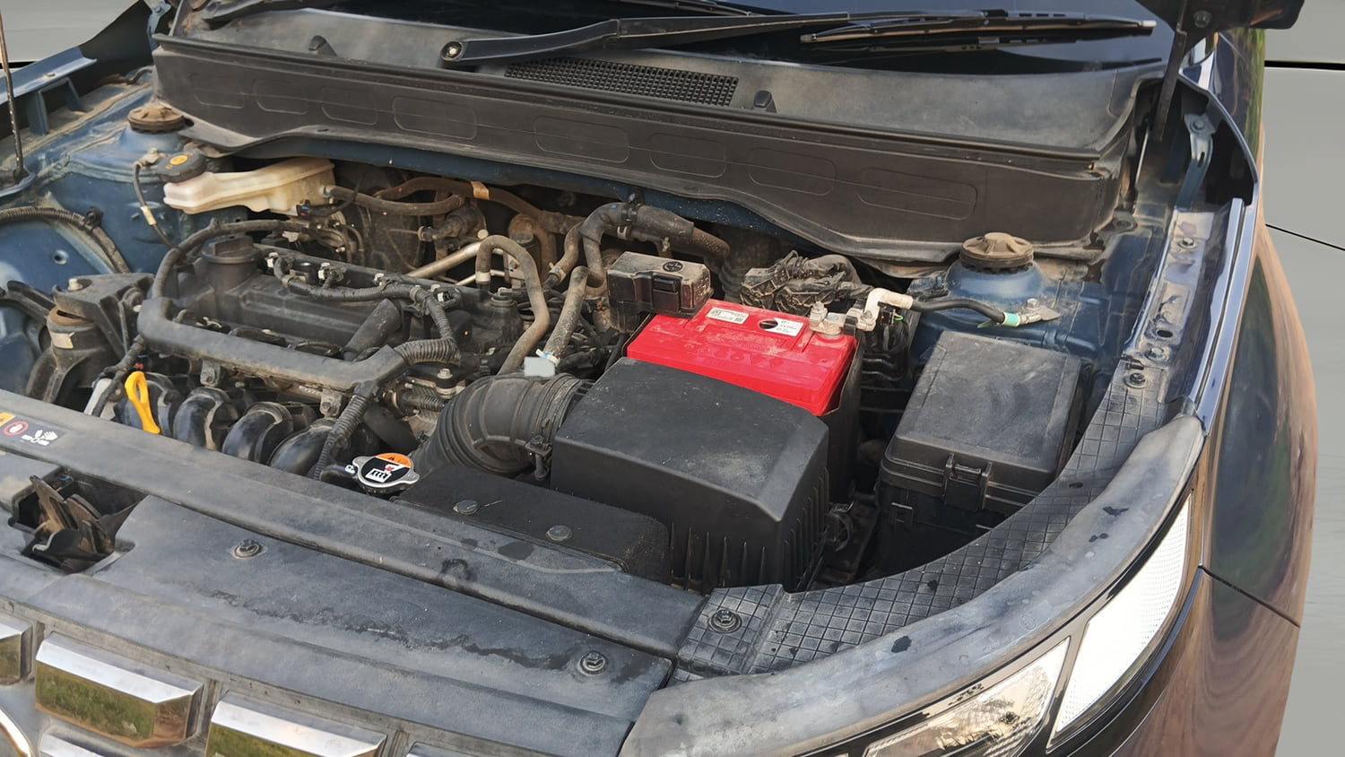 Used 2022 Hyundai Venue S 1.2 Petrol Petrol Manual engine ENGINE LEFT SIDE VIEW