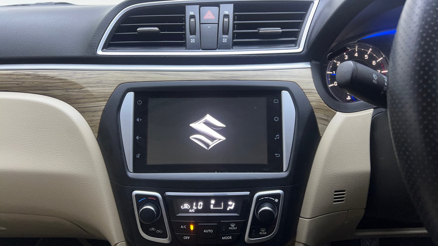 Used 2021 Maruti Suzuki Ciaz Alpha 1.5 Petrol Manual interior MUSIC SYSTEM & AC CONTROL VIEW