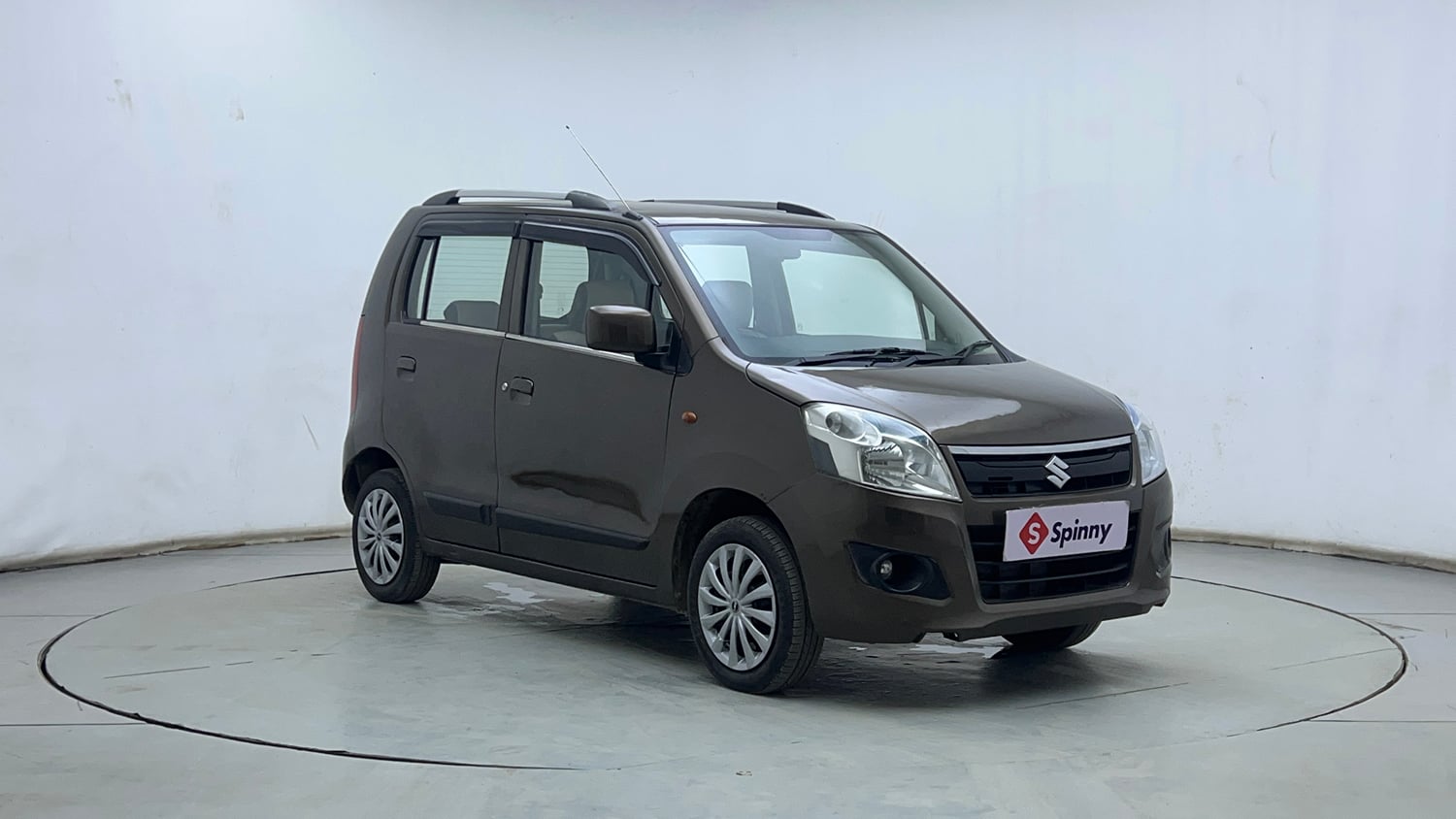Used 2014 Maruti Suzuki Wagon R VXI Petrol Manual exterior RIGHT FRONT CORNER VIEW