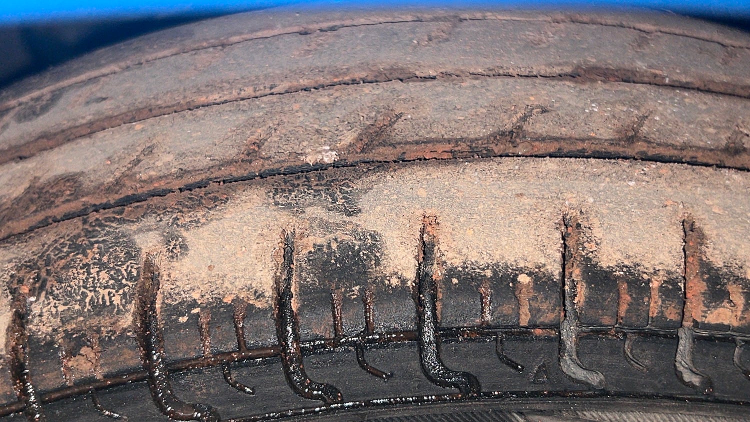 Used 2017 Maruti Suzuki Alto 800 LXi Petrol Manual tyres RIGHT FRONT TYRE TREAD VIEW