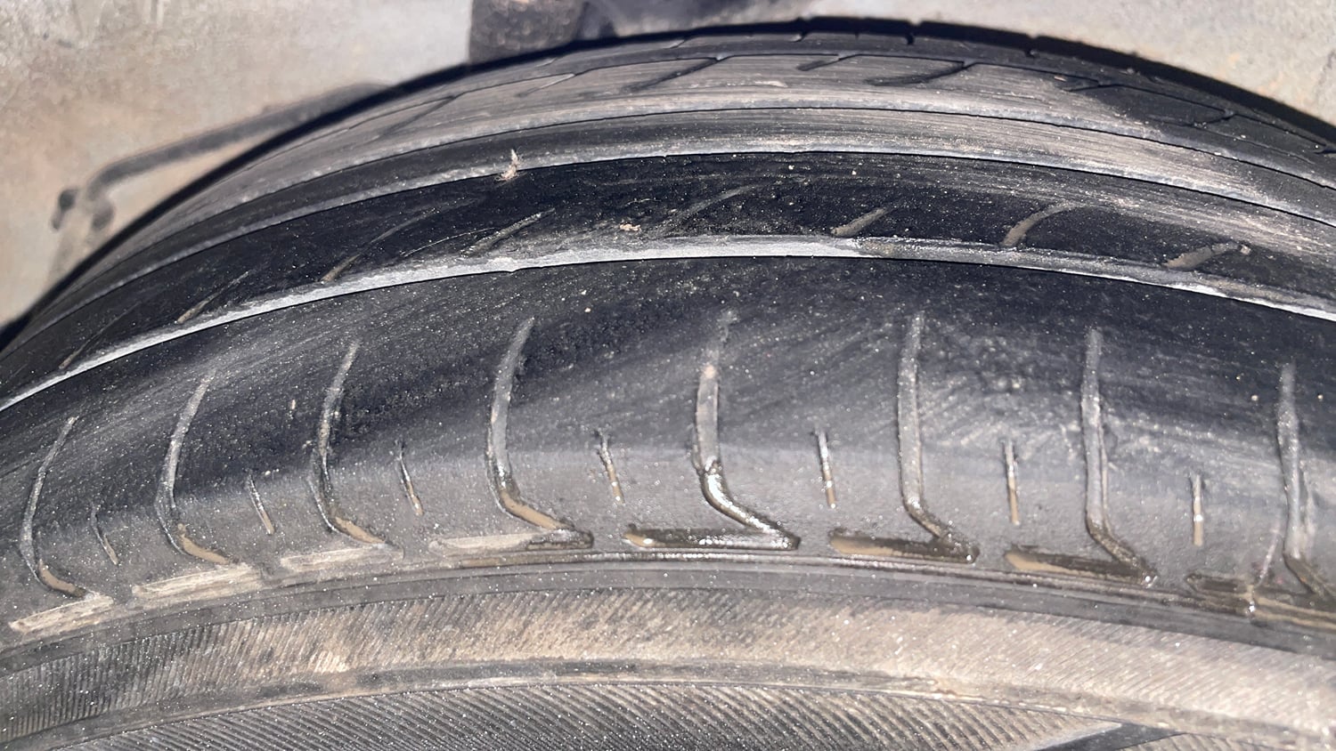 Used 2012 Hyundai i10 Sportz 1.2 Kappa2 Petrol Manual tyres LEFT REAR TYRE TREAD VIEW