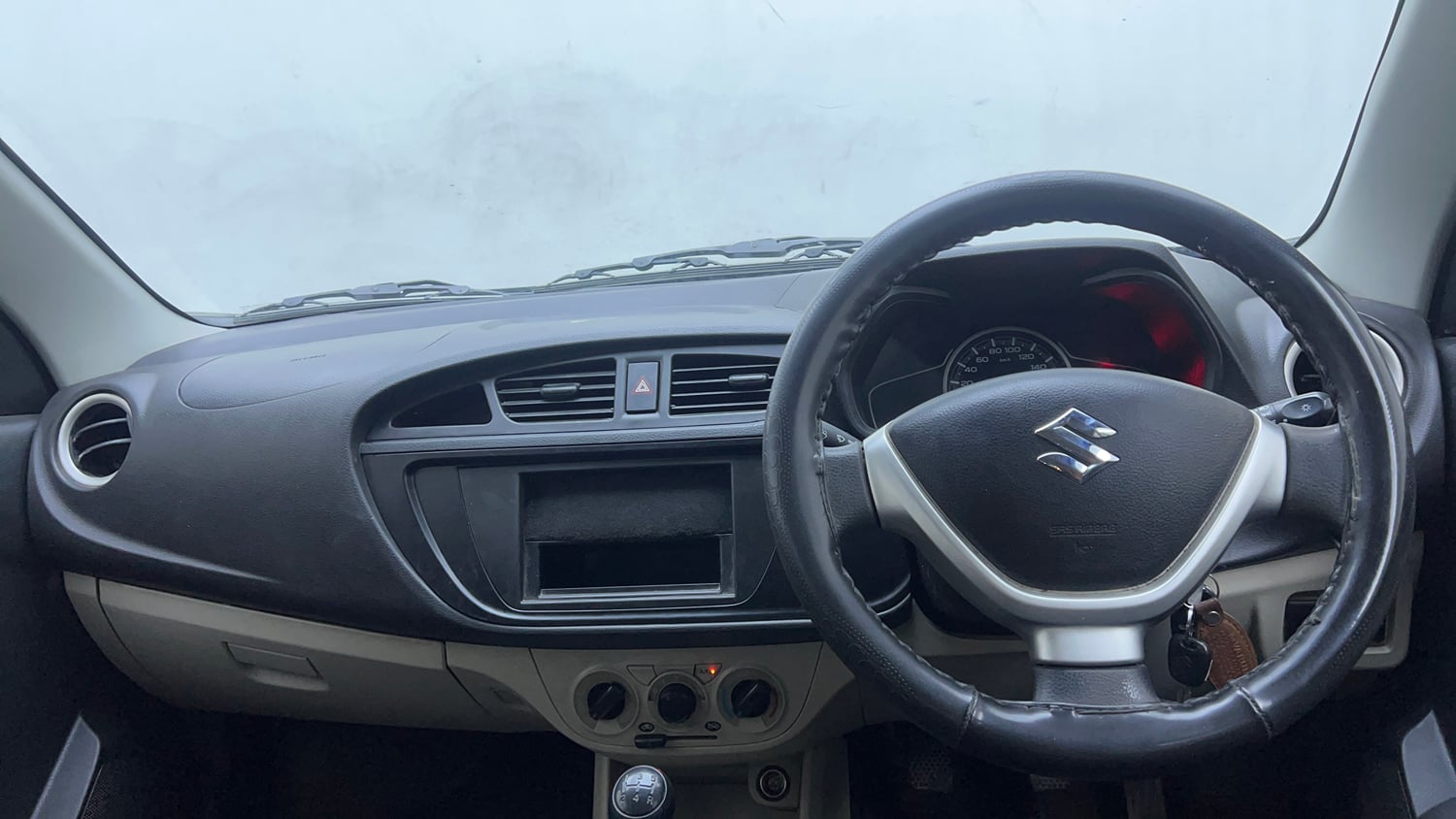 Used 2022 Maruti Suzuki Alto 800 LXi (O) Petrol Manual interior DASHBOARD VIEW