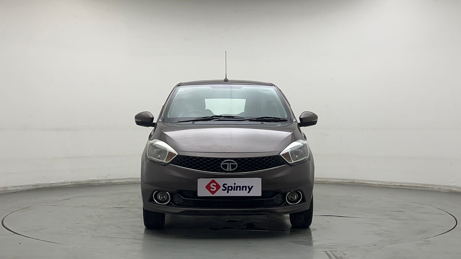 Used 2017 Tata Tiago Revotron XZ Petrol Manual exterior FRONT VIEW