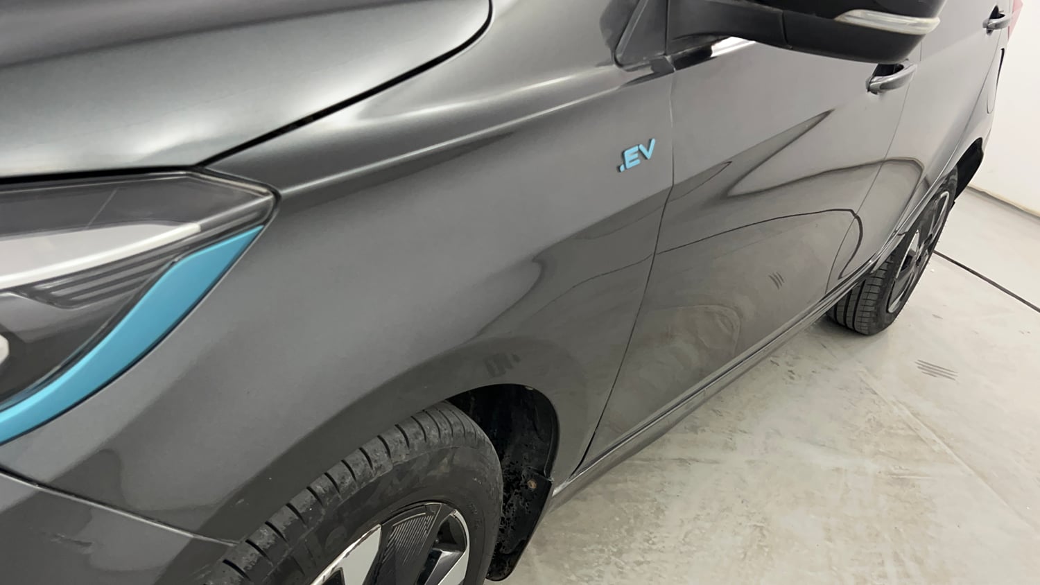 Used 2023 Tata Tiago EV XZ Plus Long Range Electric Automatic dents MINOR SCRATCH