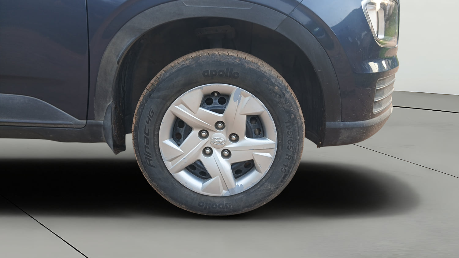 Used 2022 Hyundai Venue S 1.2 Petrol Petrol Manual tyres RIGHT FRONT TYRE RIM VIEW
