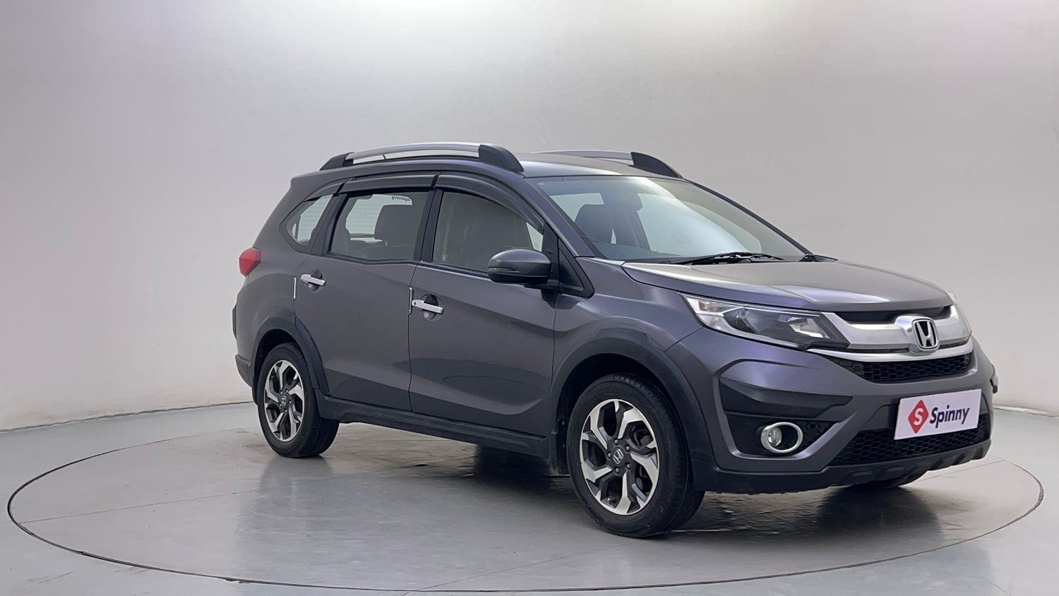 Used 2018 Honda BR-V V Petrol Petrol Manual exterior RIGHT FRONT CORNER VIEW