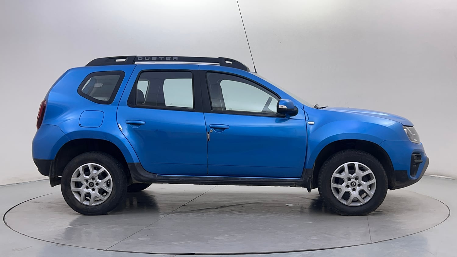 Used 2020 Renault Duster 110 PS RXS MT Diesel Diesel Manual exterior RIGHT SIDE VIEW