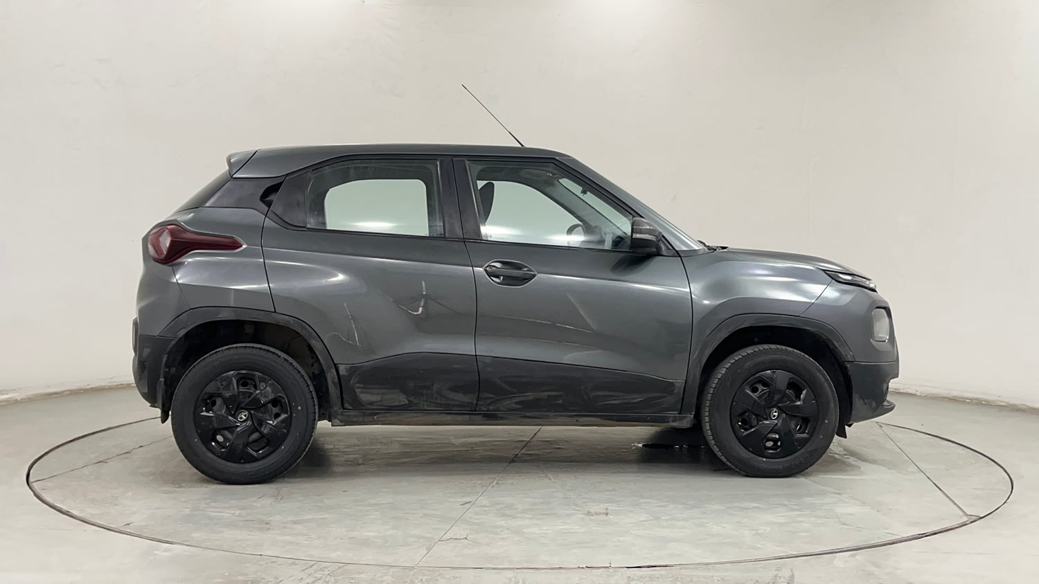 Used 2022 Tata Punch Adventure Rhythm Pack AMT Petrol Automatic exterior RIGHT SIDE VIEW
