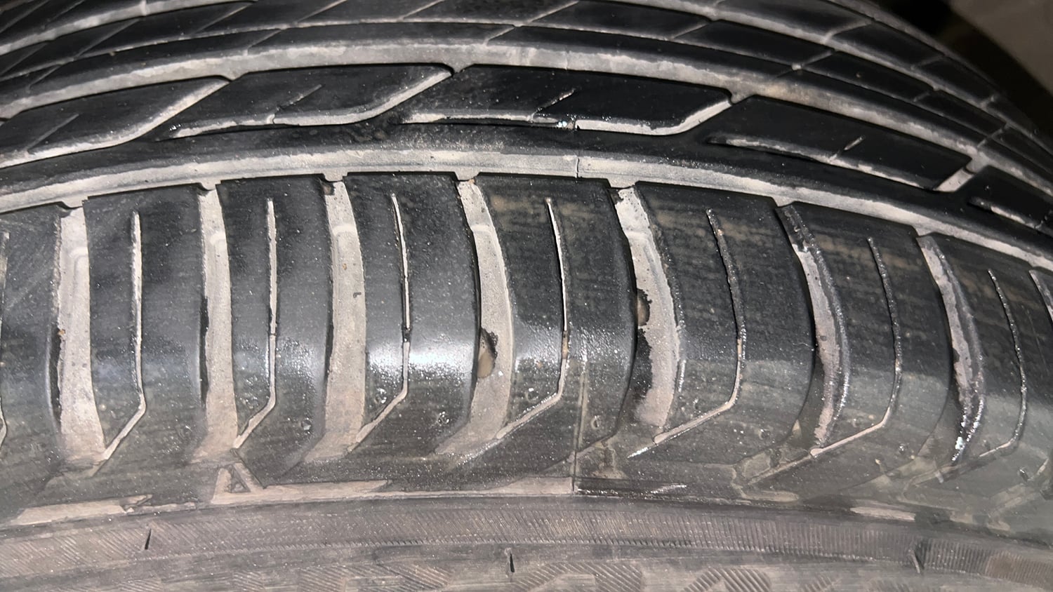 Used 2020 Renault Duster 110 PS RXS MT Diesel Diesel Manual tyres RIGHT FRONT TYRE TREAD VIEW