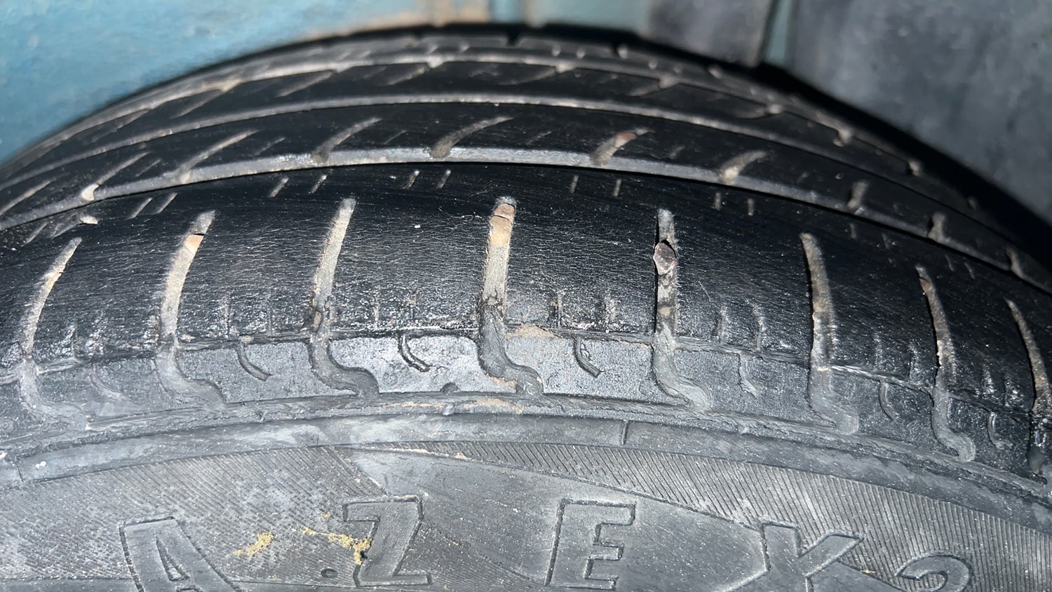 Used 2017 Maruti Suzuki Ignis  Zeta Dual Tone MT Petrol Petrol Manual tyres LEFT REAR TYRE TREAD VIEW