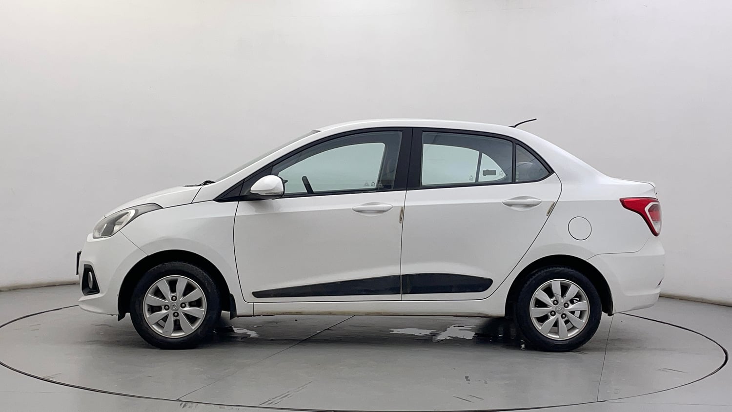 Used 2014 Hyundai Xcent S 1.2 (O) Petrol Manual exterior LEFT SIDE VIEW