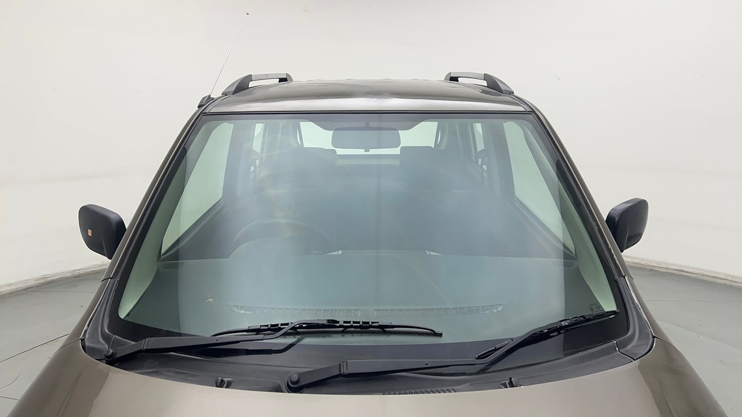 Used 2014 Maruti Suzuki Wagon R LXI CNG Cng Manual exterior FRONT WINDSHIELD VIEW