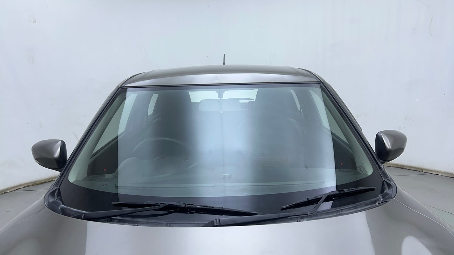 Used 2021 Maruti Suzuki Swift ZXi Plus Petrol Manual exterior FRONT WINDSHIELD VIEW