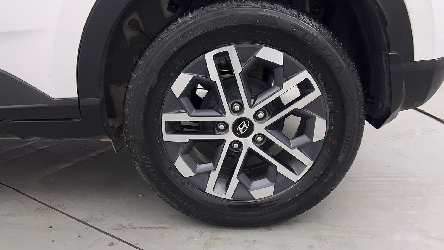 Used 2024 Hyundai Venue SX 1.2 Petrol Petrol Manual tyres LEFT REAR TYRE RIM VIEW
