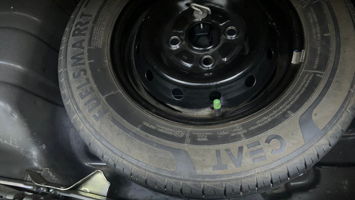 Used 2022 Maruti Suzuki Alto 800 LXi (O) Petrol Manual tyres SPARE TYRE VIEW