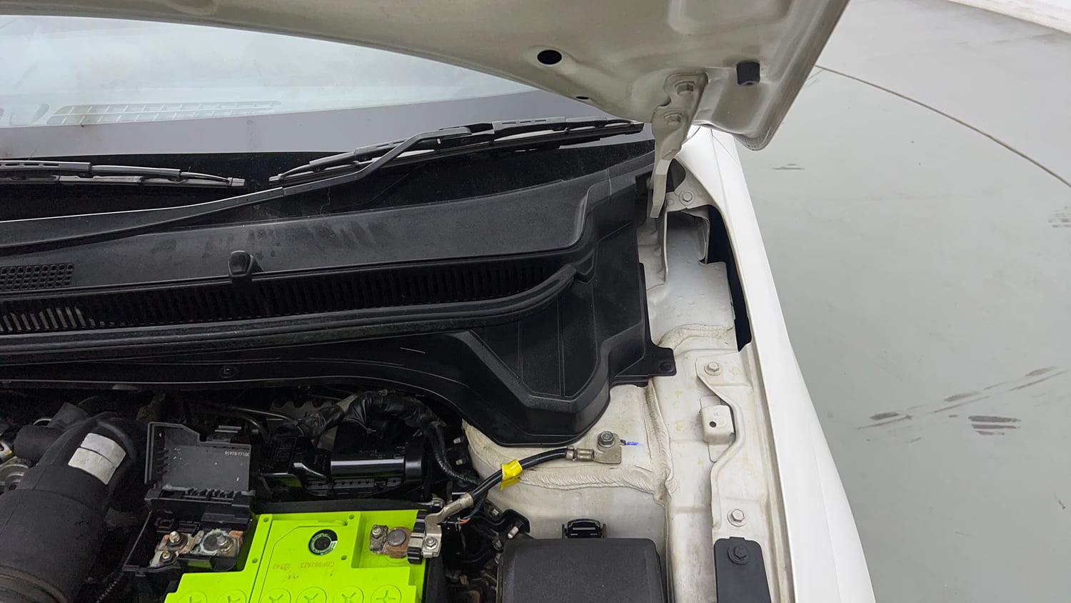 Used 2023 Hyundai i20 N Line N8 1.0 Turbo iMT Petrol Manual engine ENGINE LEFT SIDE HINGE & APRON VIEW