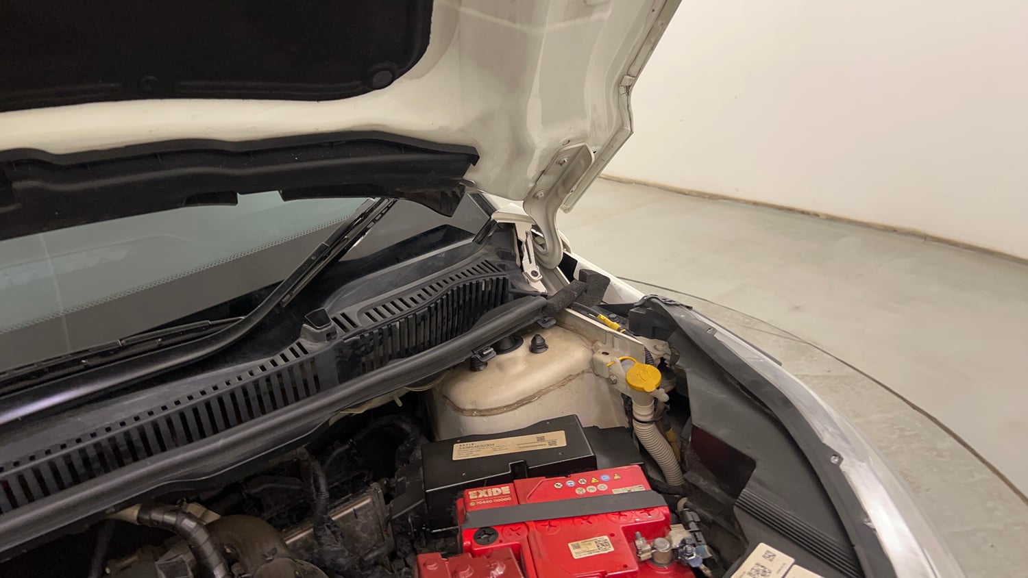 Used 2021 Tata Nexon XZ Plus Diesel Diesel Manual engine ENGINE LEFT SIDE HINGE & APRON VIEW