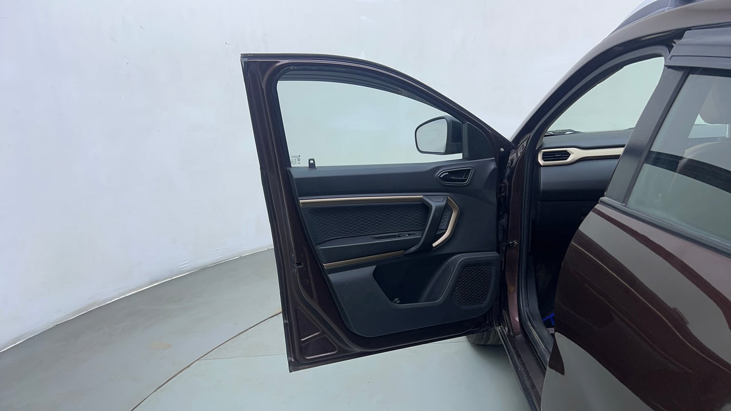 Used 2022 Renault Kiger RXT MT Petrol Manual interior LEFT FRONT DOOR OPEN VIEW