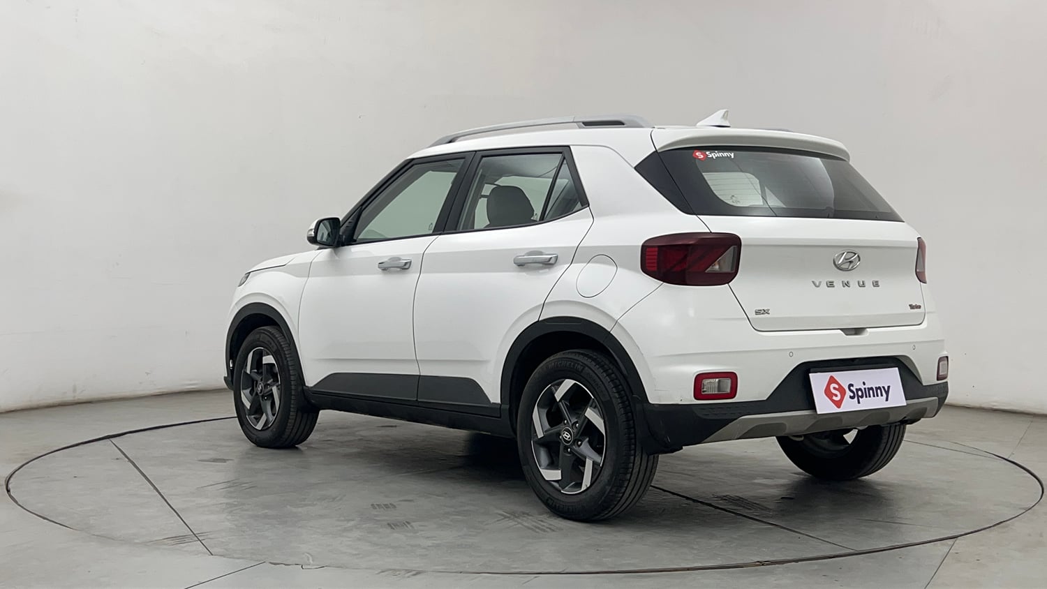Used 2019 Hyundai Venue SX Plus 1.0 Turbo DCT Petrol Automatic exterior LEFT REAR CORNER VIEW