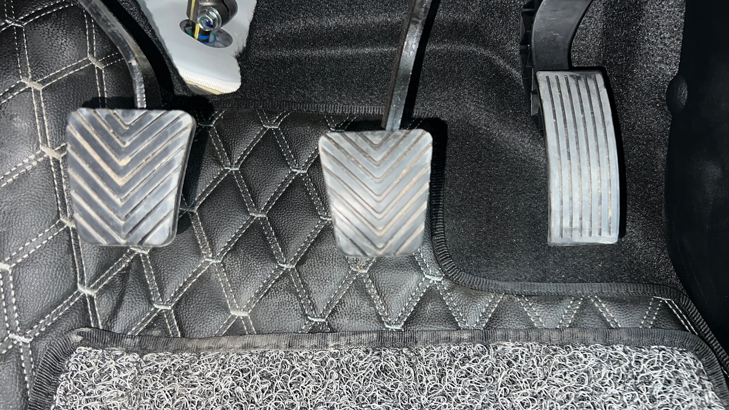 Used 2026 Kia Sonet HTK Plus 1.2 Petrol MT Petrol Manual interior PEDALS VIEW