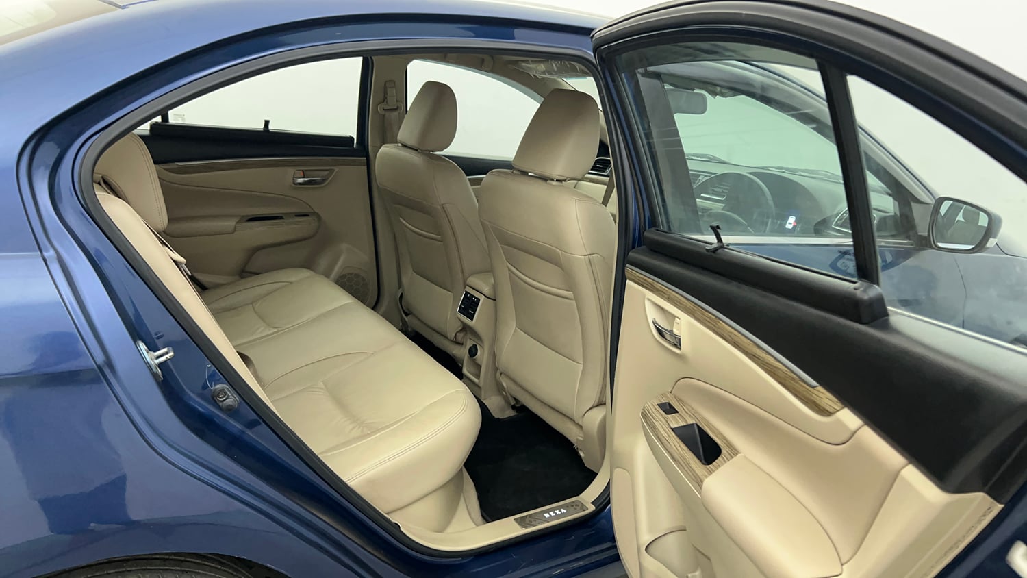 Used 2020 Maruti Suzuki Ciaz Alpha 1.5 AT Petrol Automatic interior RIGHT SIDE REAR DOOR CABIN VIEW