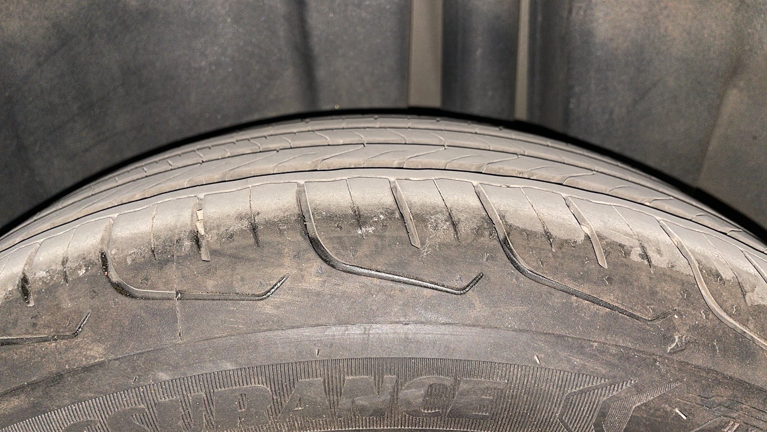 Used 2019 Maruti Suzuki Ciaz Alpha Hybrid 1.5 Petrol Manual tyres LEFT REAR TYRE TREAD VIEW