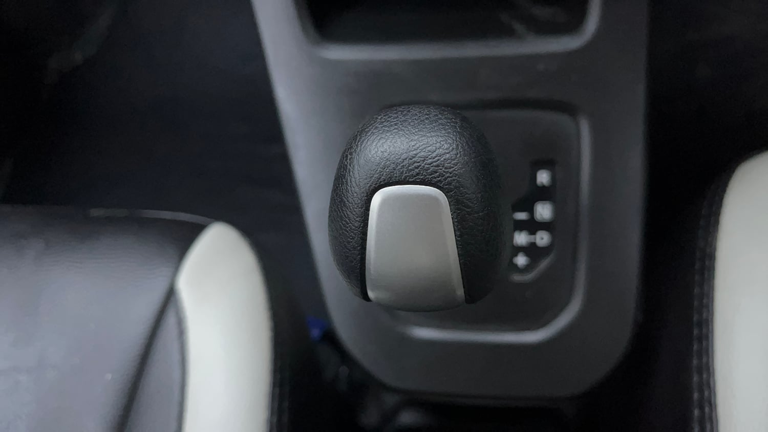 Used 2024 Maruti Suzuki Wagon R VXI 1.0 AGS Petrol Automatic interior GEAR  KNOB VIEW