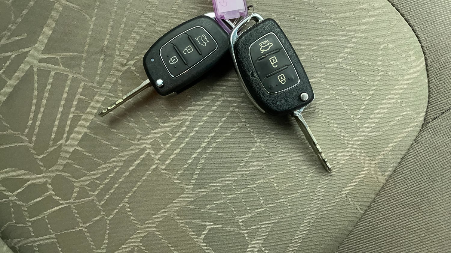 Used 2014 Hyundai Xcent S 1.2 (O) Petrol Manual extra CAR KEY VIEW