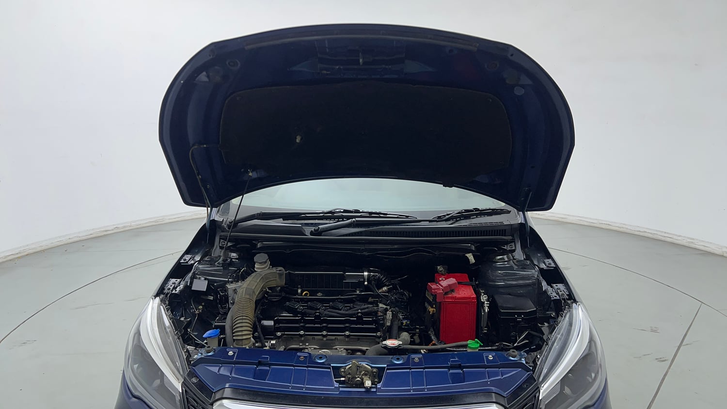 Used 2019 Maruti Suzuki Ciaz Alpha Hybrid 1.5 AT Petrol Automatic engine ENGINE & BONNET OPEN FRONT VIEW