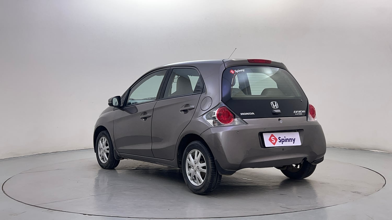 Used 2015 Honda Brio VX AT Petrol Automatic exterior LEFT REAR CORNER VIEW