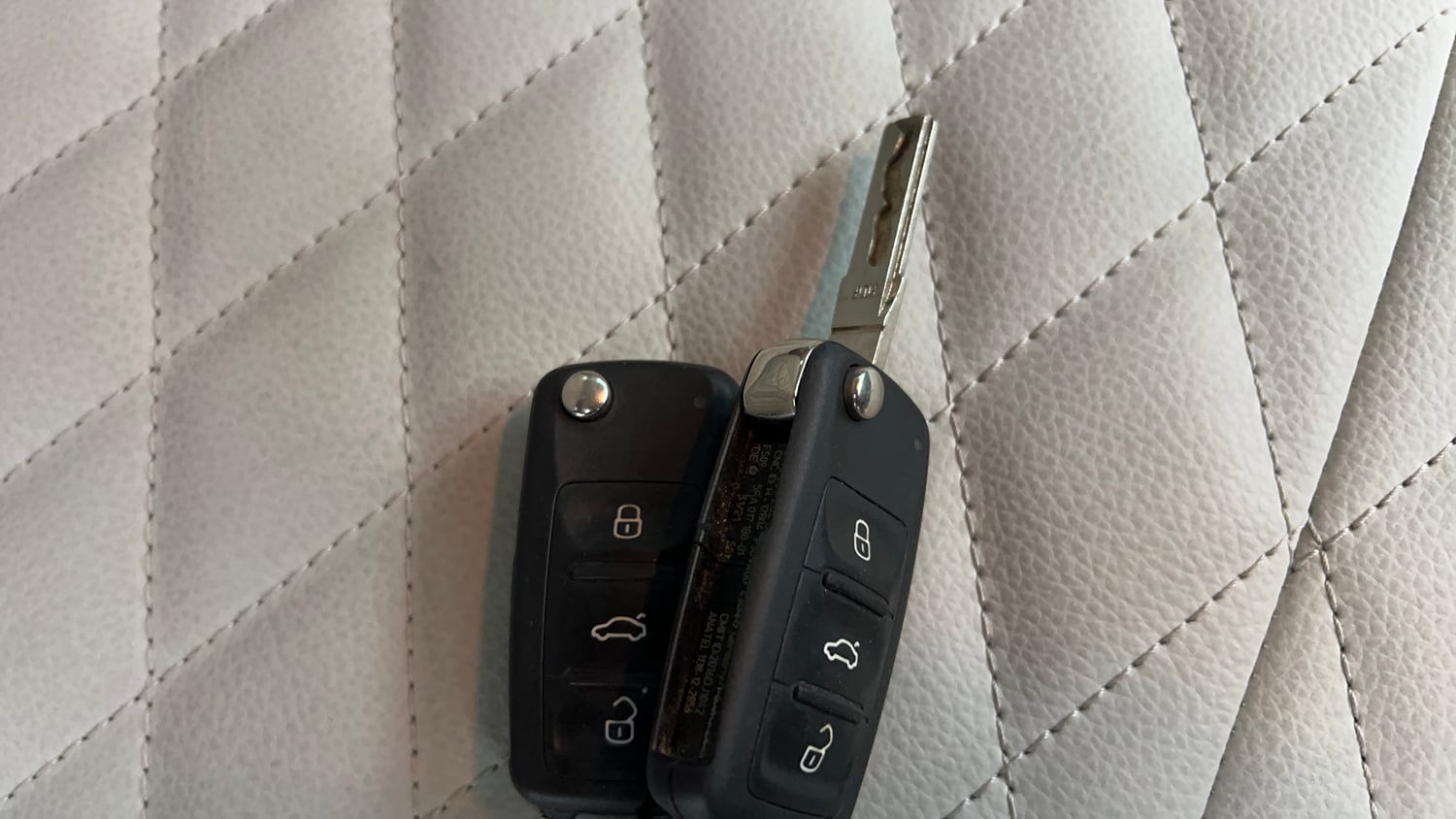 Used 2021 Volkswagen Vento Highline 1.0L TSI Petrol Manual extra CAR KEY VIEW