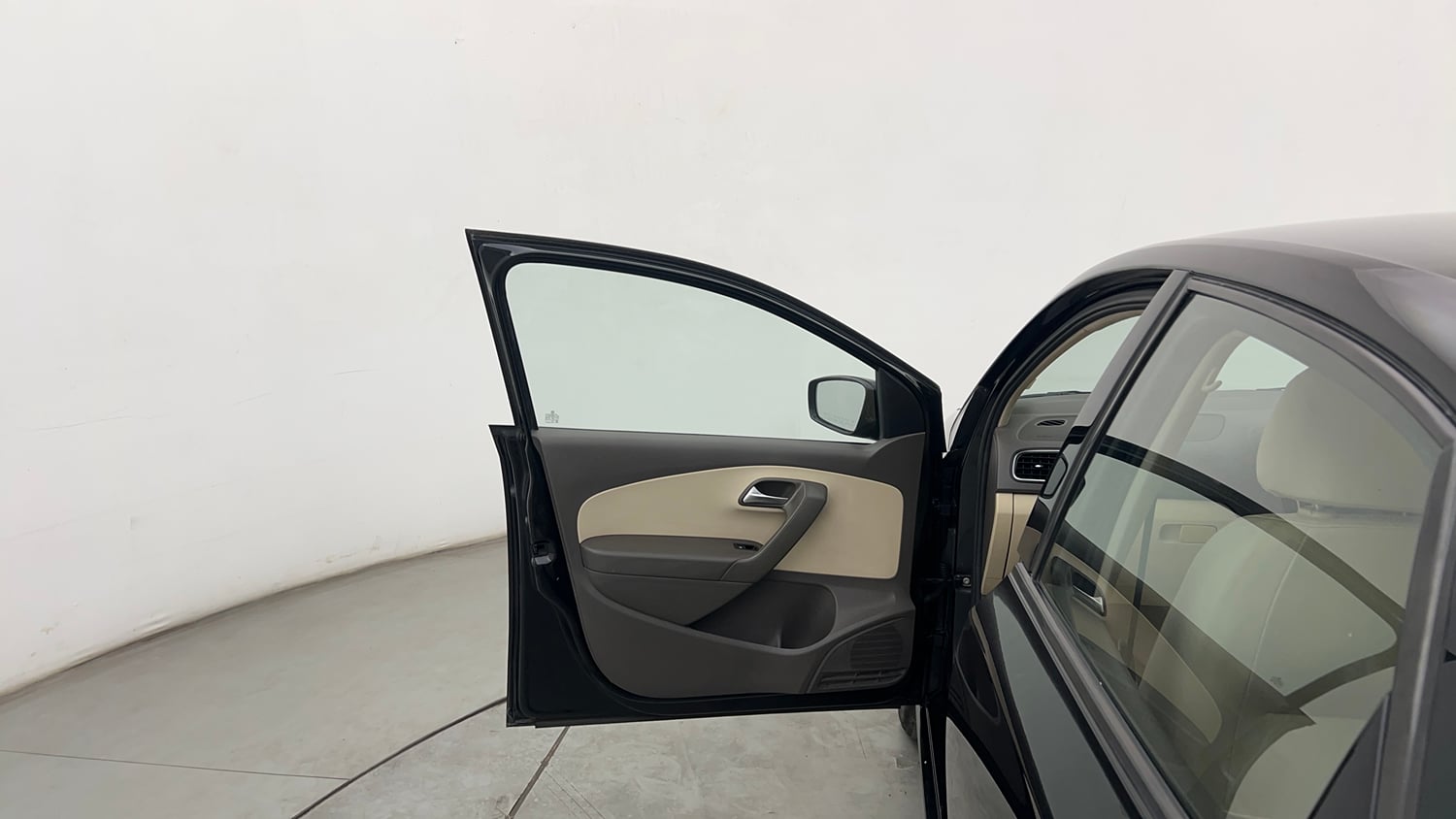Used 2014 Volkswagen Vento Highline Diesel Diesel Manual interior LEFT FRONT DOOR OPEN VIEW