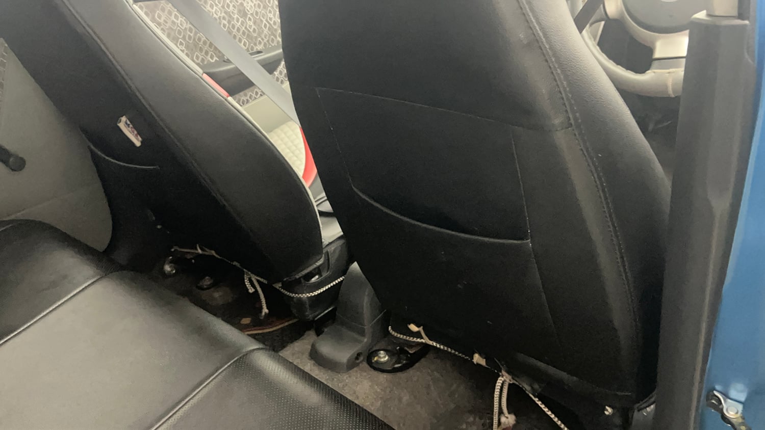 Used 2017 Maruti Suzuki Alto 800 LXi Petrol Manual top_features Front seat pockets