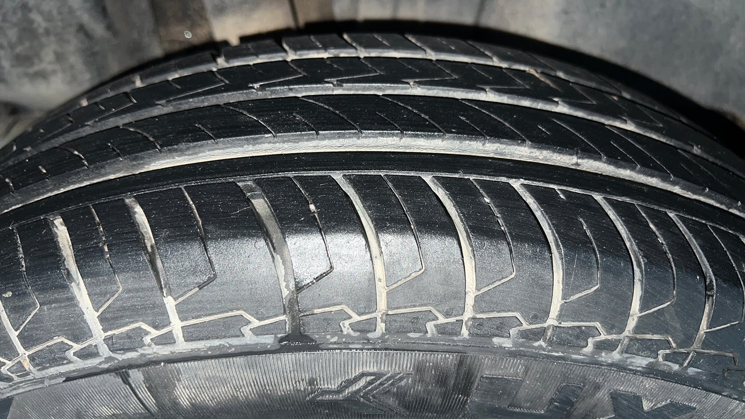Used 2021 Maruti Suzuki Swift VXi Petrol Manual tyres RIGHT REAR TYRE TREAD VIEW