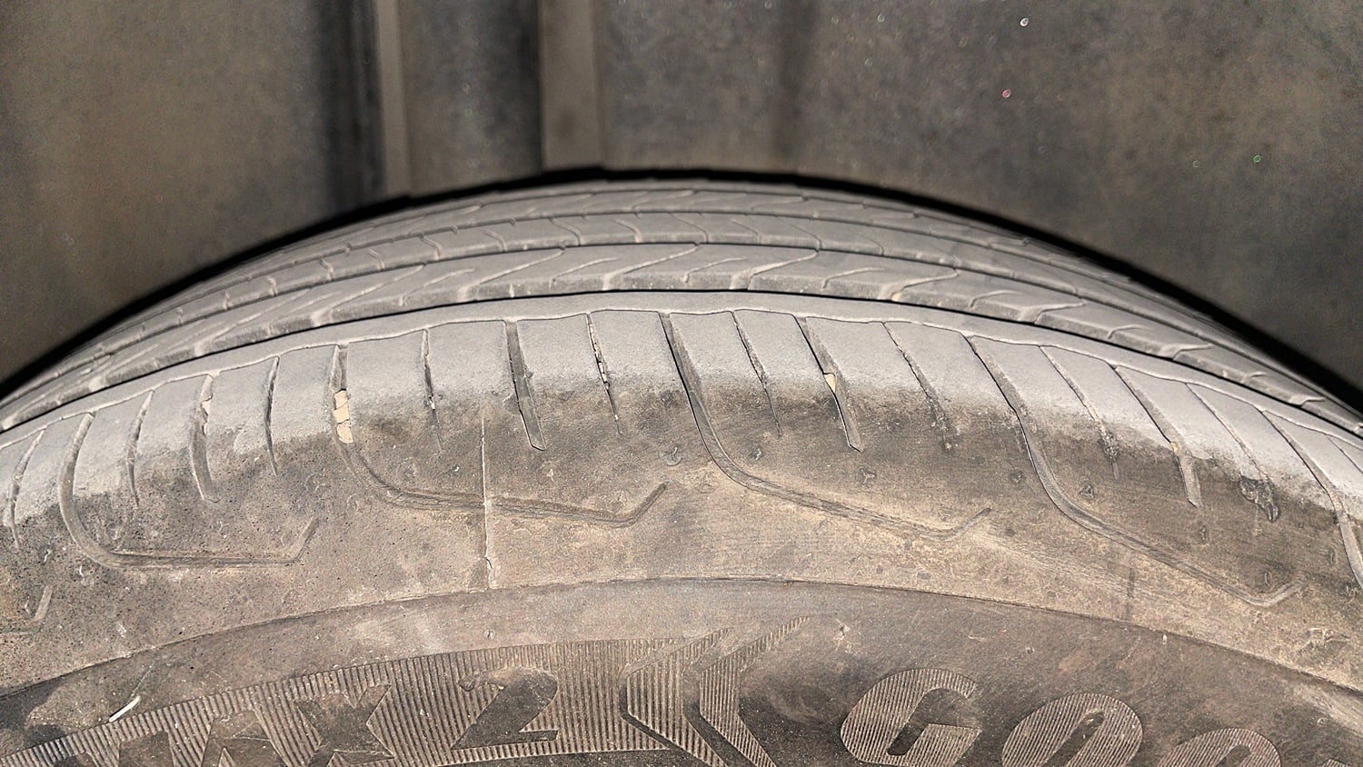 Used 2019 Maruti Suzuki Ciaz Alpha Hybrid 1.5 Petrol Manual tyres RIGHT REAR TYRE TREAD VIEW