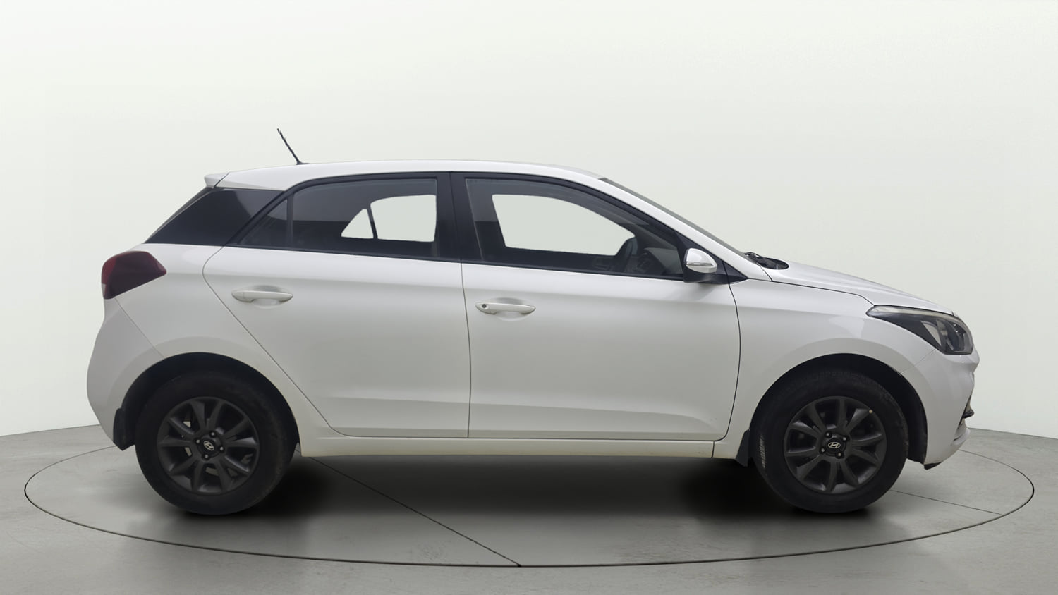 Used 2018 Hyundai Elite i20 Asta 1.2 Petrol Manual exterior RIGHT SIDE VIEW