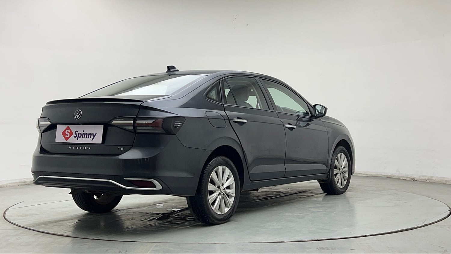 Used 2024 Volkswagen Virtus Highline 1.0 TSI AT Petrol Automatic exterior RIGHT REAR CORNER VIEW