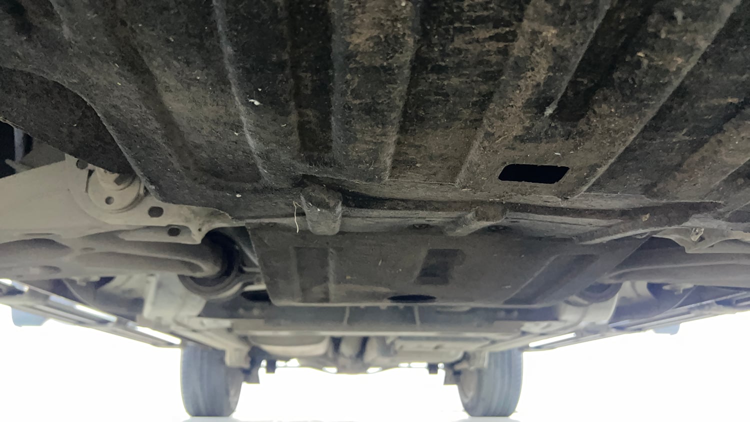 Used 2023 Mahindra Scorpio N Z8 L Petrol AT 6 STR Petrol Automatic extra FRONT LEFT UNDERBODY VIEW