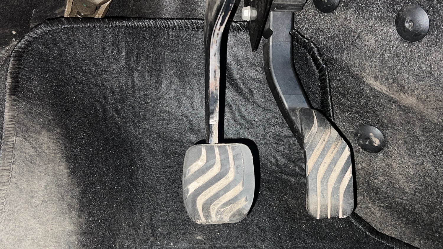 Used 2021 Renault Kiger RXT AMT Petrol Automatic interior PEDALS VIEW