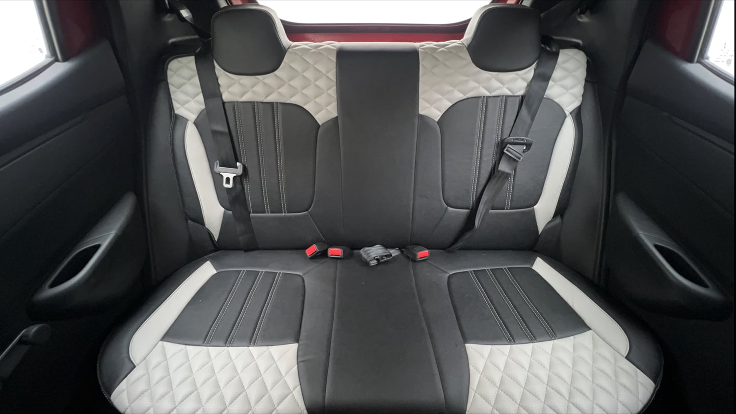 Used 2017 Renault Kwid 1.0 RXT Petrol Manual interior REAR SEAT CONDITION VIEW