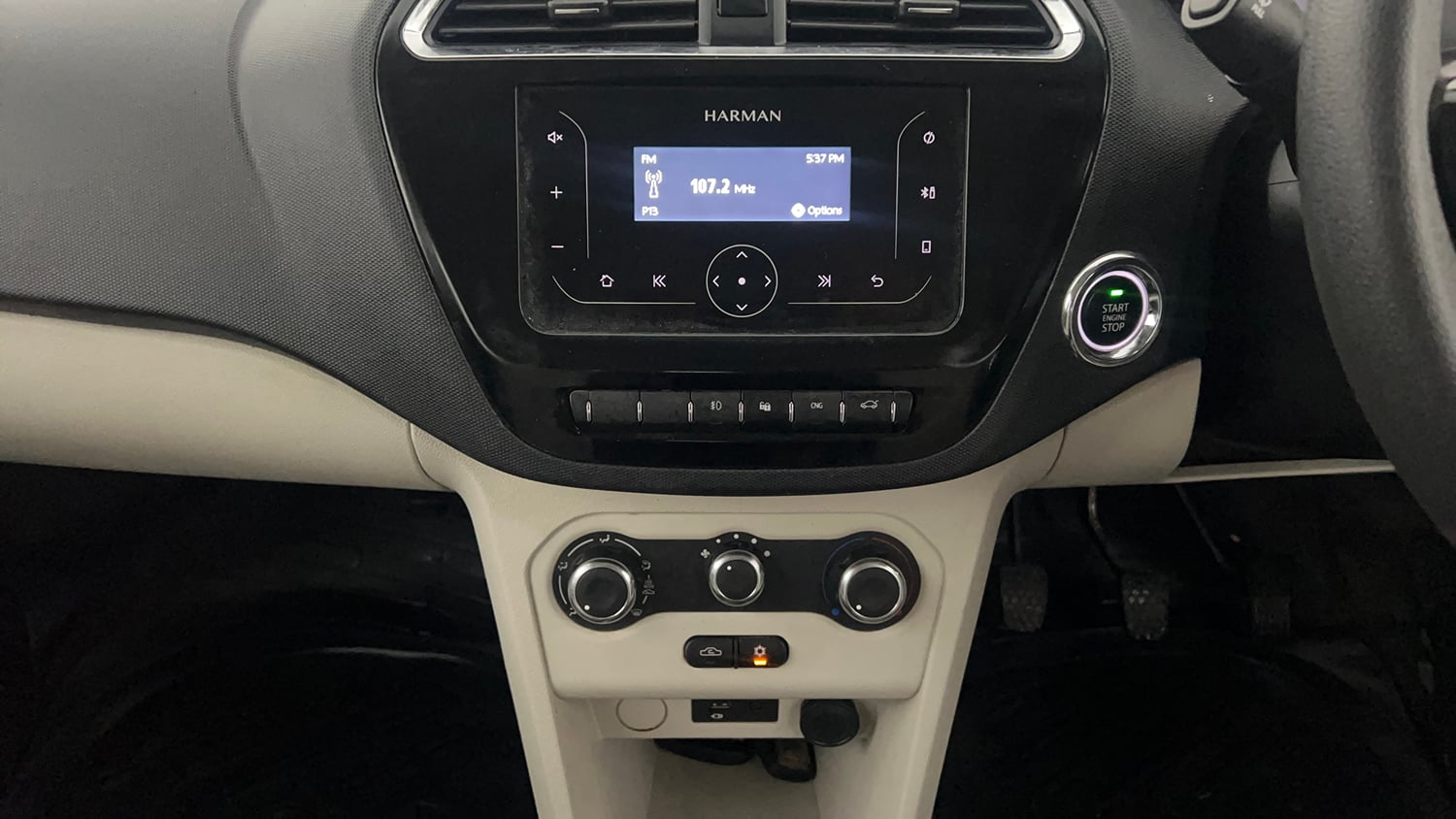 Used 2023 Tata Tigor XZ CNG Cng Manual interior MUSIC SYSTEM & AC CONTROL VIEW