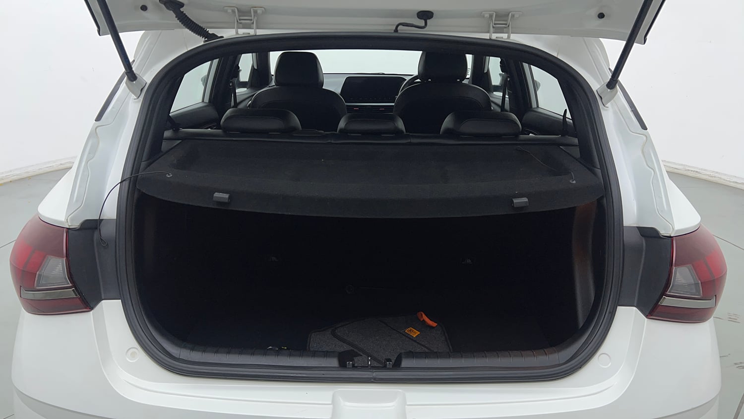 Used 2023 Hyundai i20 N Line N8 1.0 Turbo iMT Petrol Manual interior DICKY INSIDE VIEW