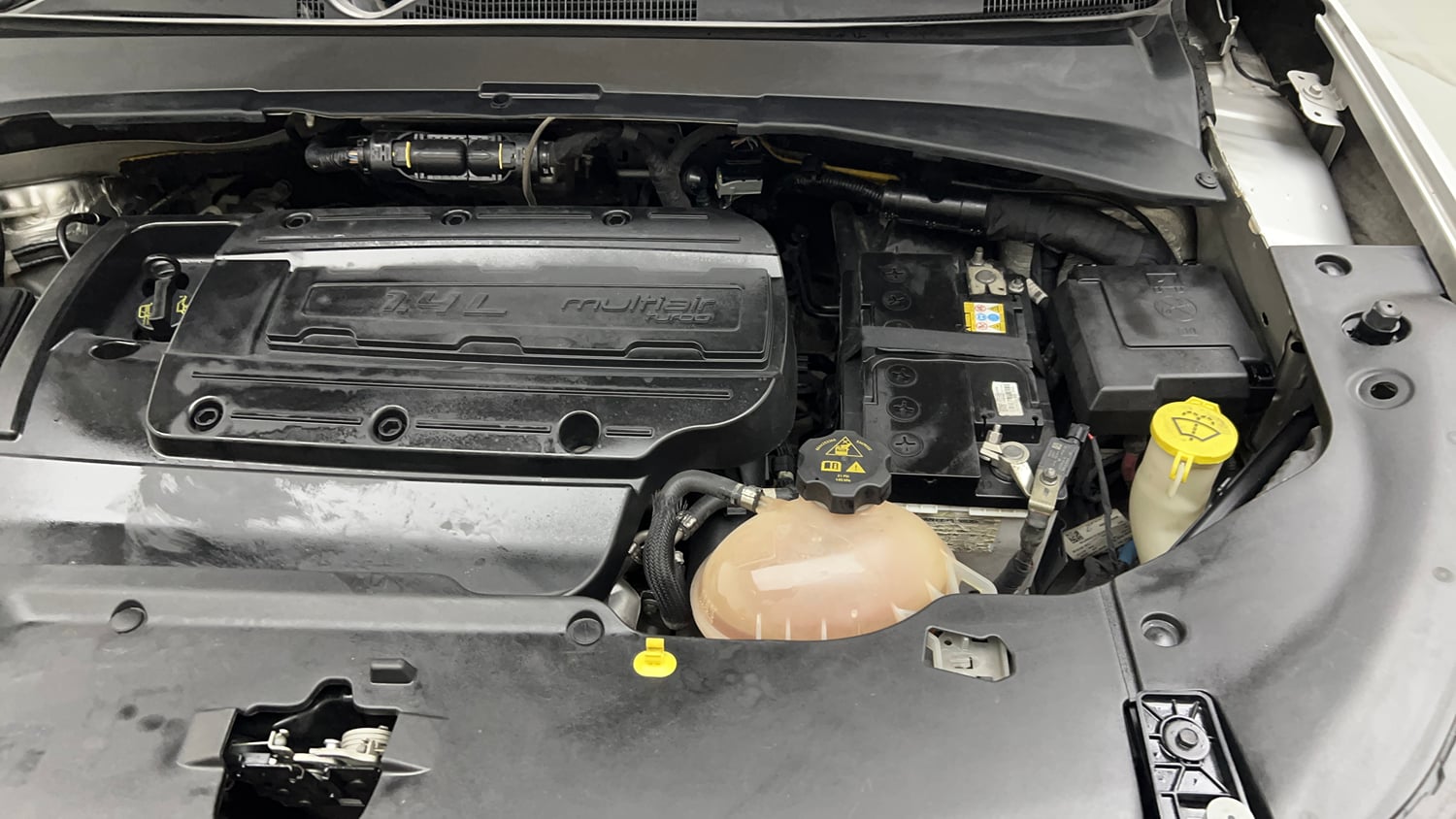 Used 2022 Jeep Compass Limited (O) 1.4 Petrol DCT Petrol Automatic engine ENGINE LEFT SIDE VIEW