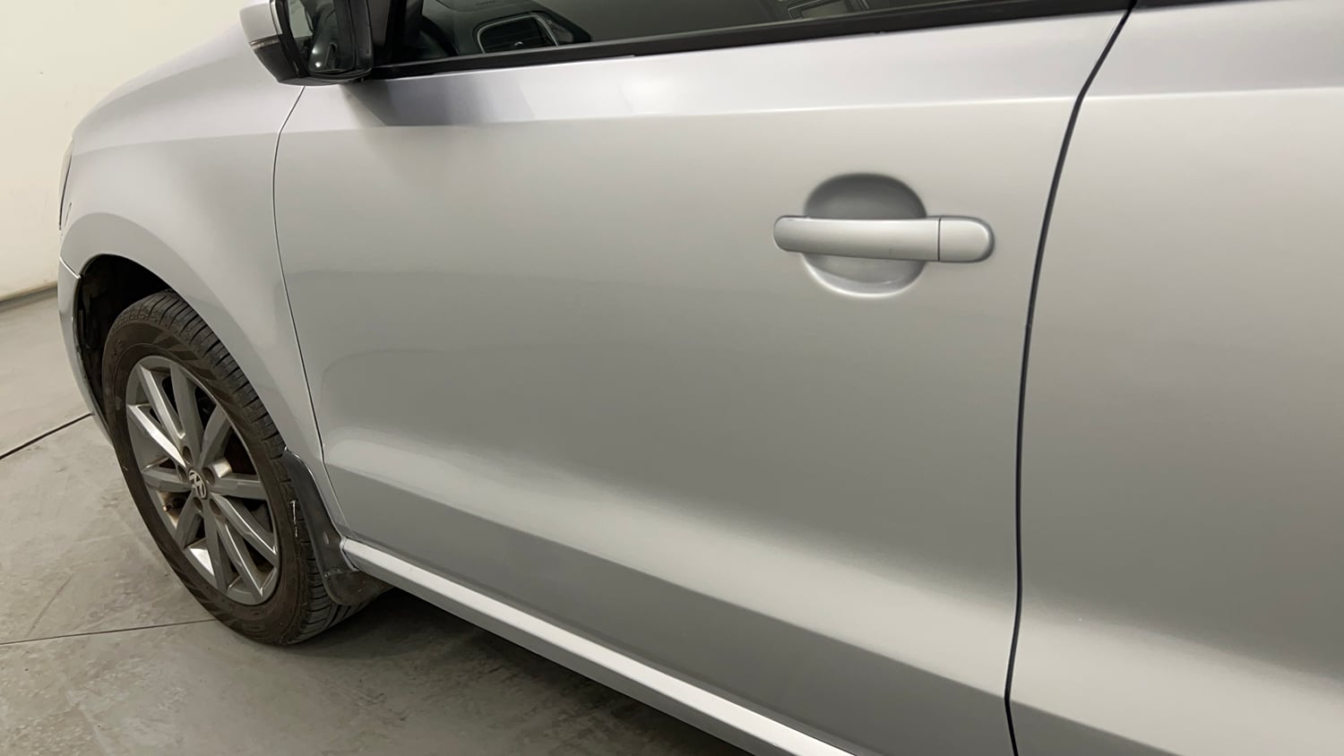 Used 2019 Volkswagen Polo Highline Plus 1.0 (P) 16 Alloy Petrol Manual dents MINOR SCRATCH