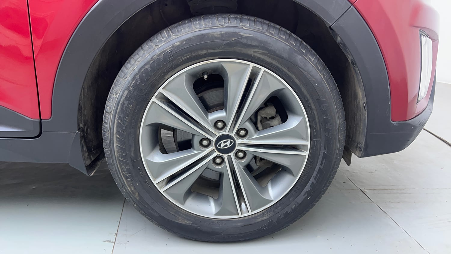 Used 2018 Hyundai Creta SX Plus 1.6 AT Petrol Petrol Automatic tyres RIGHT FRONT TYRE RIM VIEW