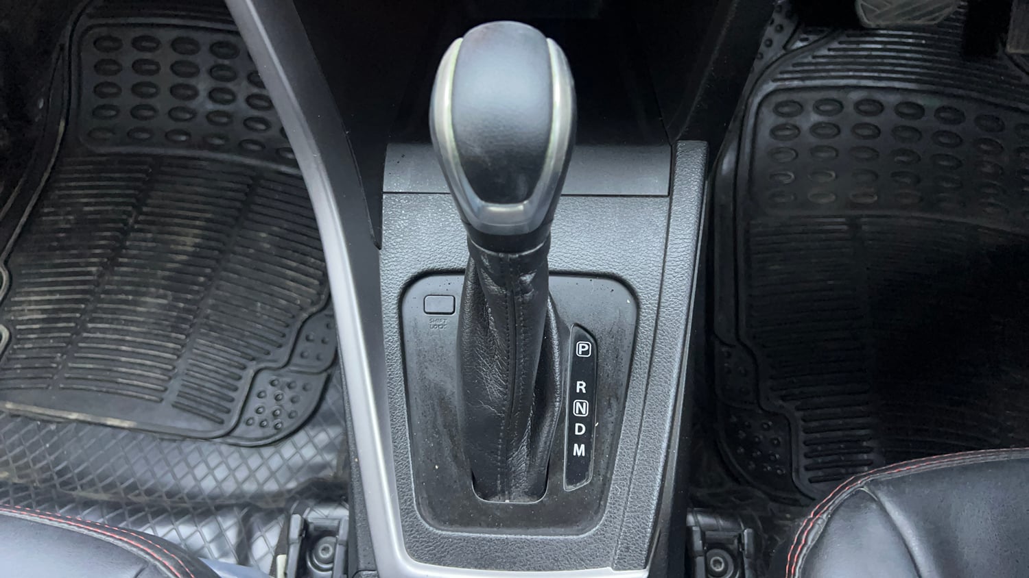 Used 2022 Maruti Suzuki Brezza Vxi AT Petrol Automatic interior GEAR  KNOB VIEW
