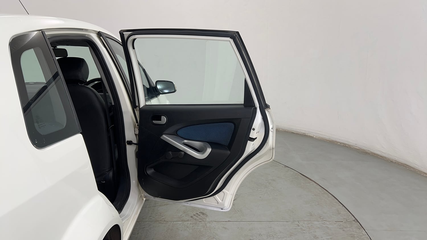 Used 2015 Ford Figo Duratec Petrol Titanium 1.2 Petrol Manual interior RIGHT REAR DOOR OPEN VIEW