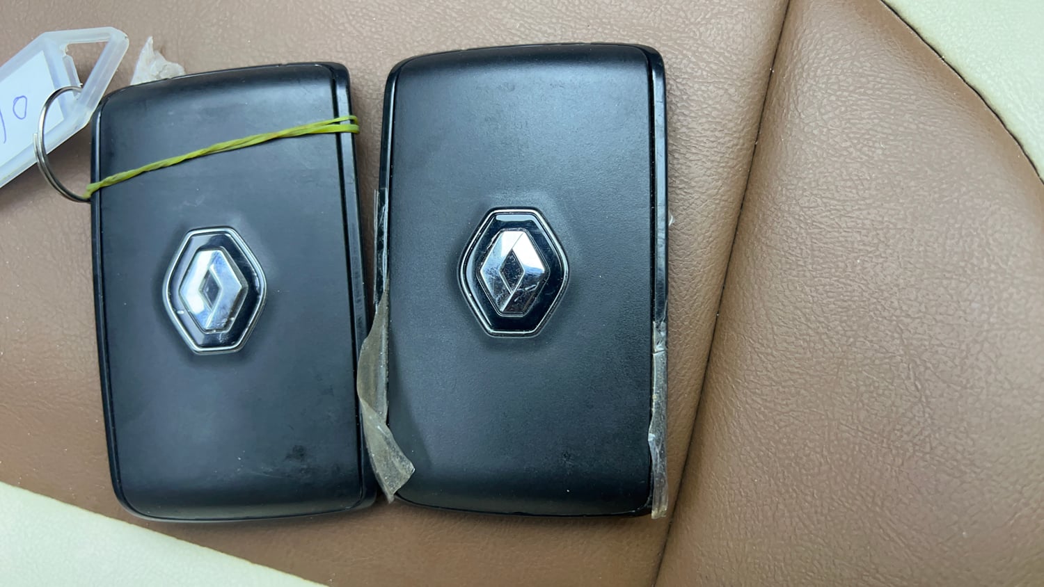 Used 2022 Renault Kiger RXT MT Petrol Manual extra CAR KEY VIEW